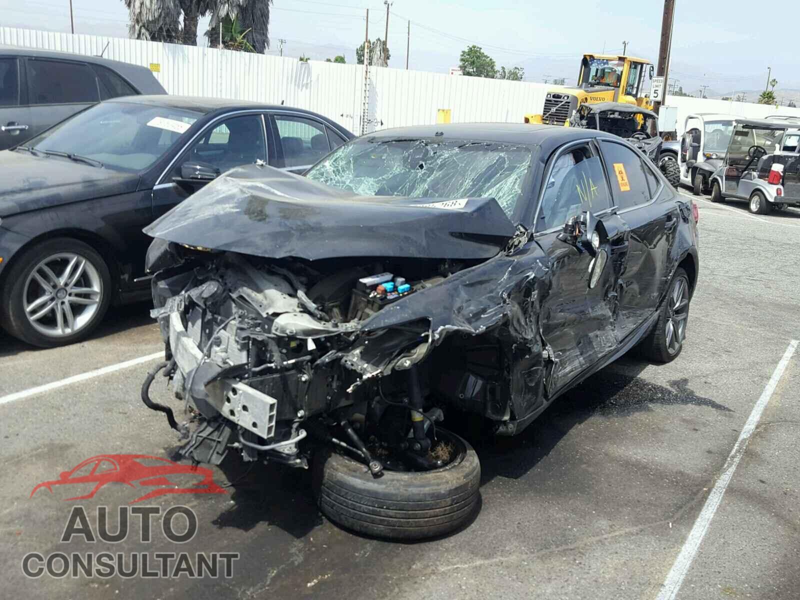 LEXUS IS 2016 - JTHBA1D24G5036504