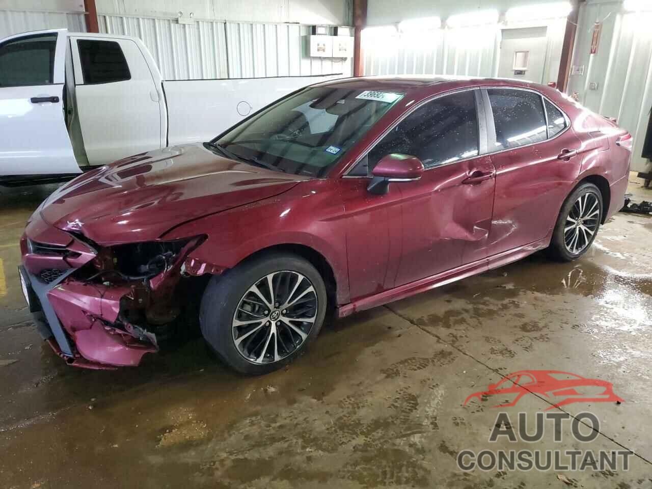 TOYOTA CAMRY 2018 - 4T1B11HK8JU588513