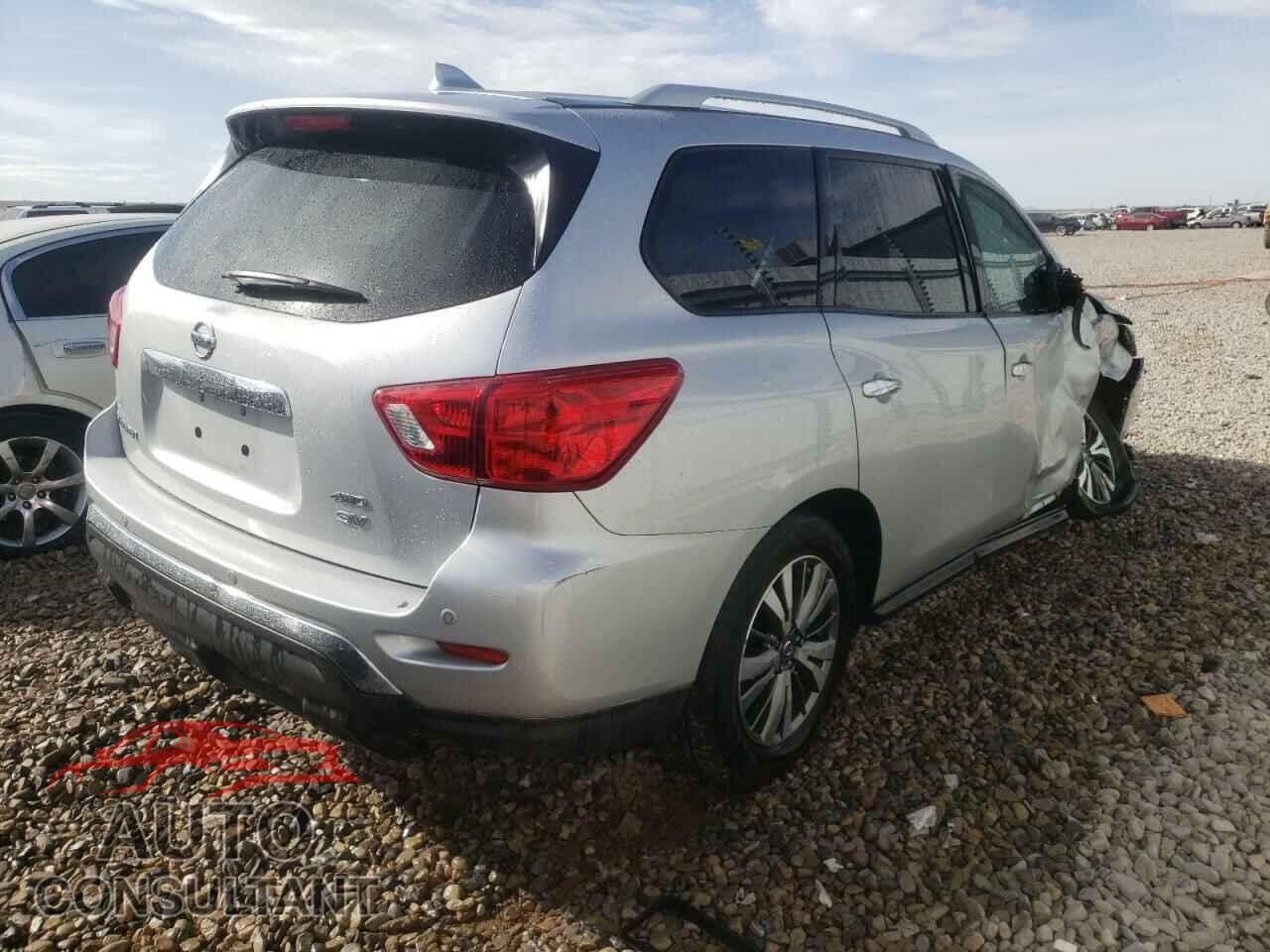NISSAN PATHFINDER 2019 - 5N1DR2MM5KC583517