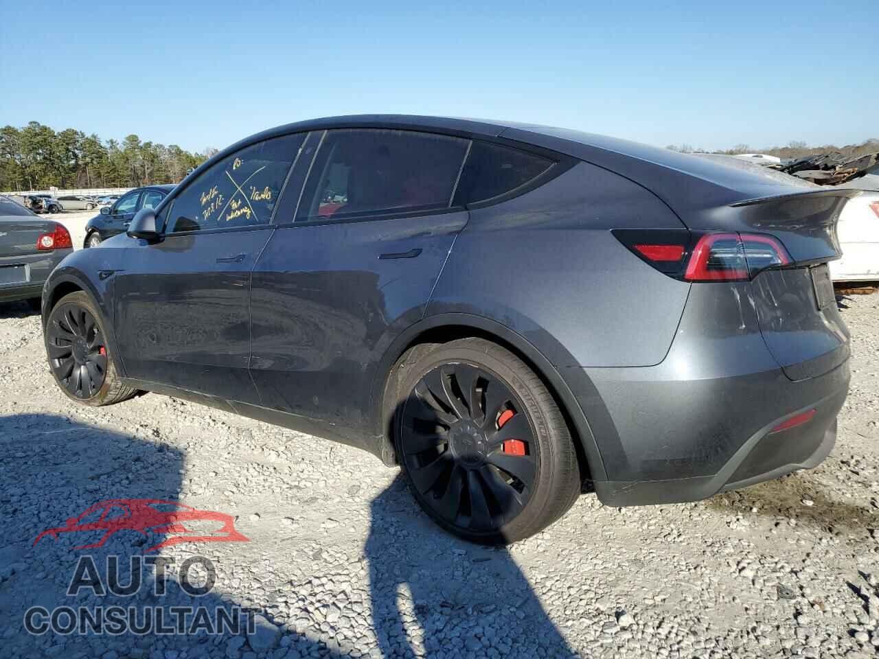 TESLA MODEL Y 2023 - 7SAYGDEF7PF752411