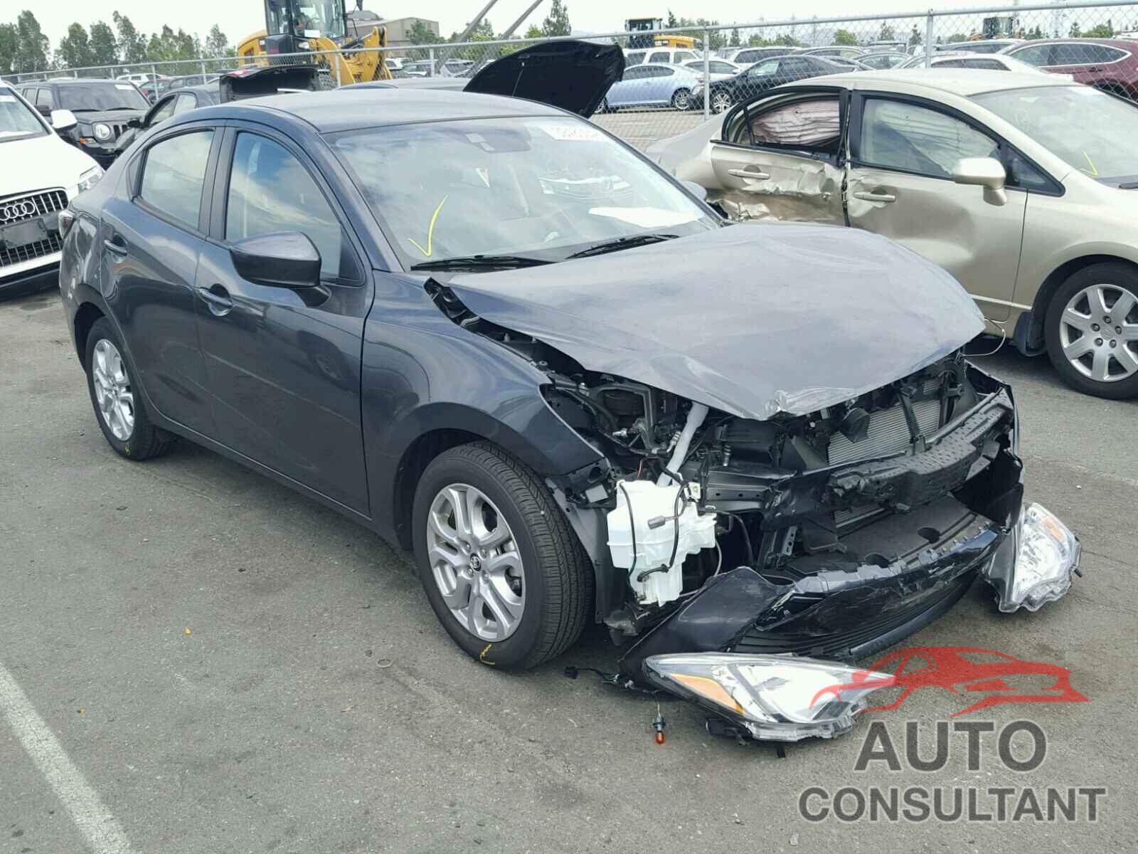 TOYOTA YARIS 2018 - 3MYDLBYV8JY301595
