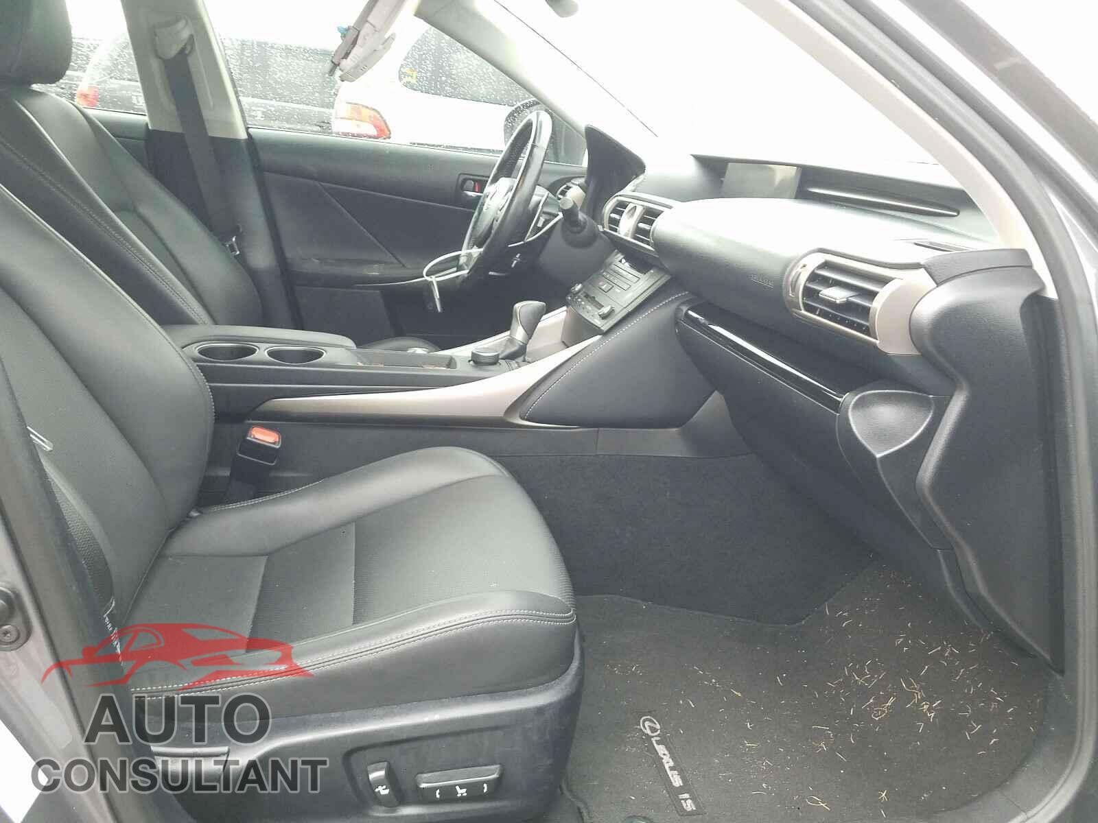 LEXUS IS 2016 - JTHBA1D2XG5006021