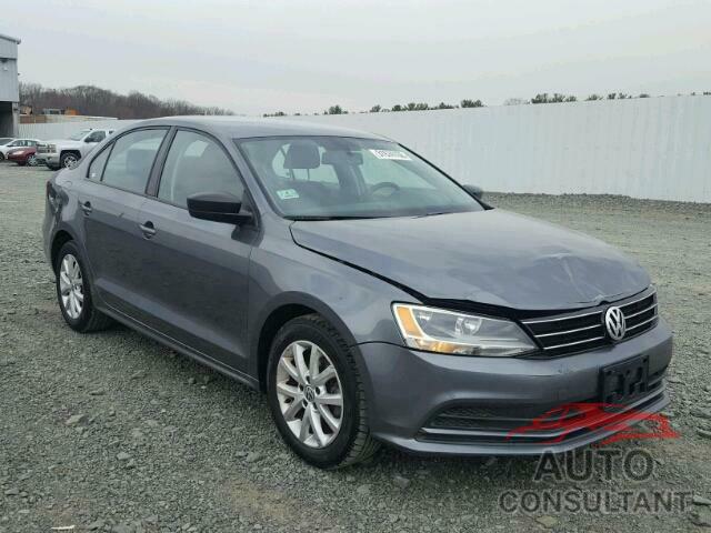 VOLKSWAGEN JETTA 2015 - 3VWD17AJ7FM324421