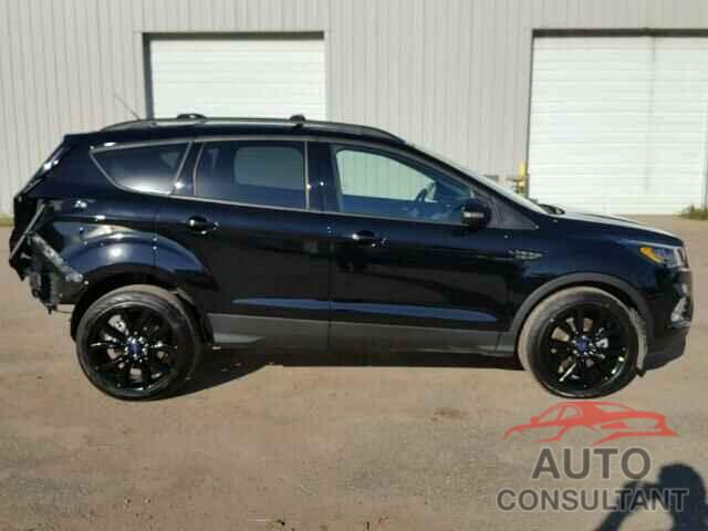 FORD ESCAPE 2017 - 1FMCU9J90HUA61528