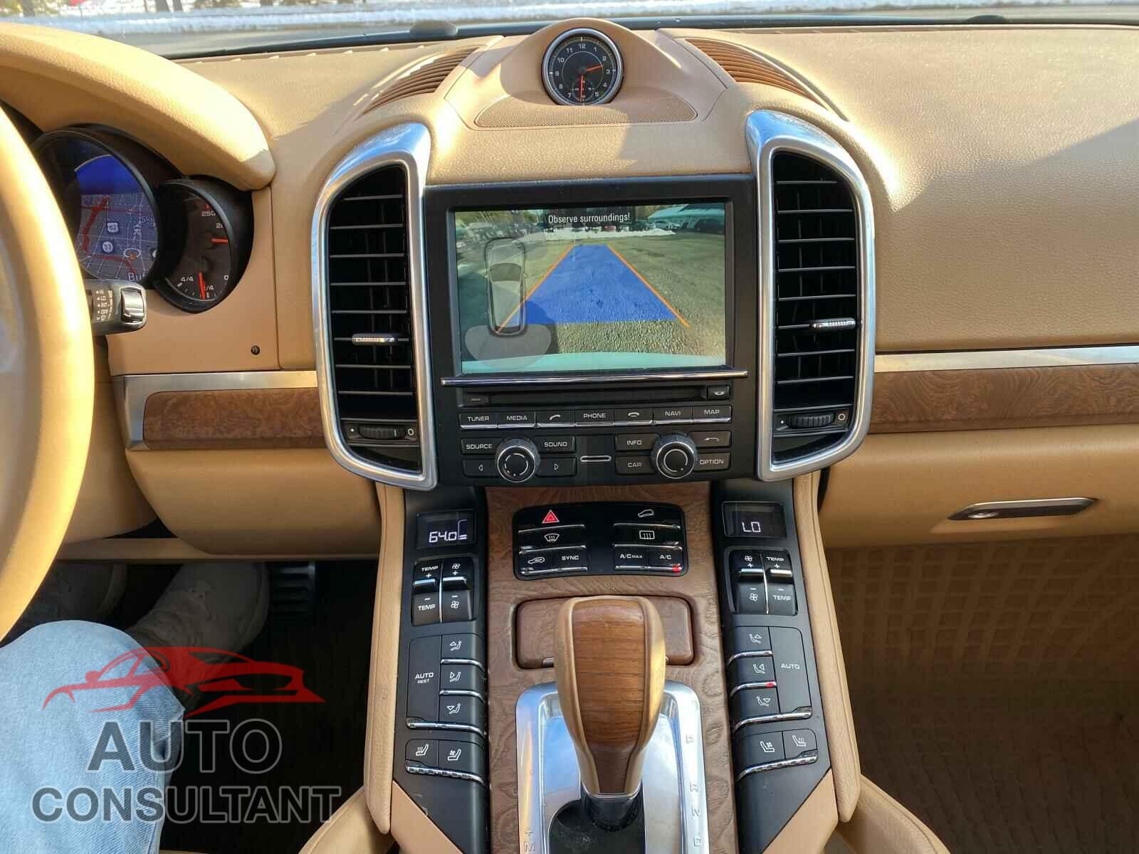 PORSCHE CAYENNE 2016 - WP1AB2A29GLA93425
