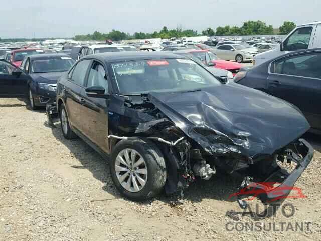 VOLKSWAGEN PASSAT 2015 - 1VWAT7A30FC044100