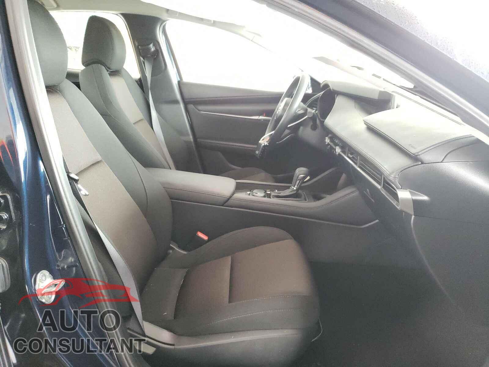 MAZDA 3 2019 - 3MZBPABL4KM110967