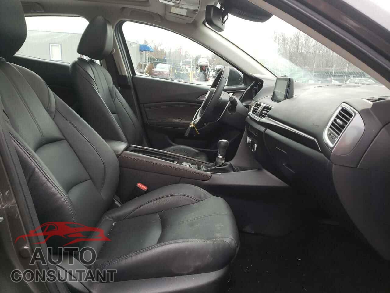 MAZDA 3 2018 - 3MZBN1M39JM269159