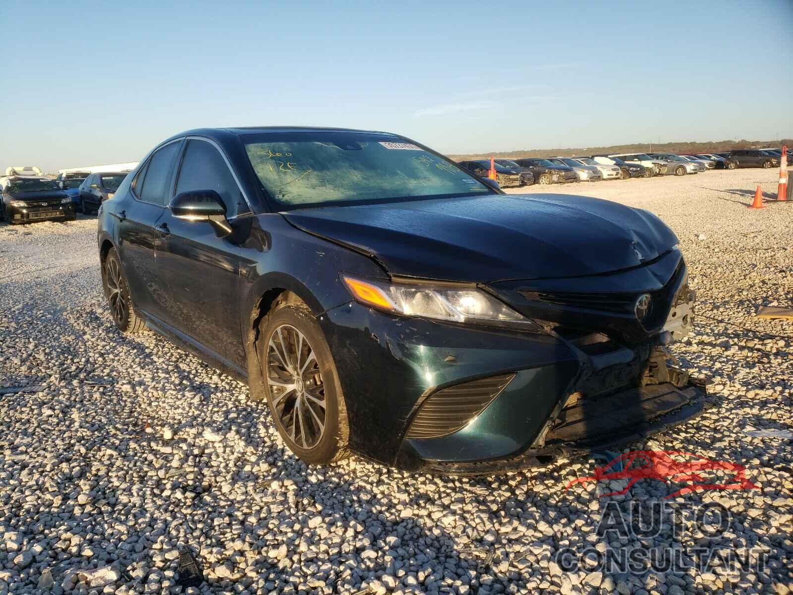 TOYOTA CAMRY 2018 - 4T1B11HK6JU542985