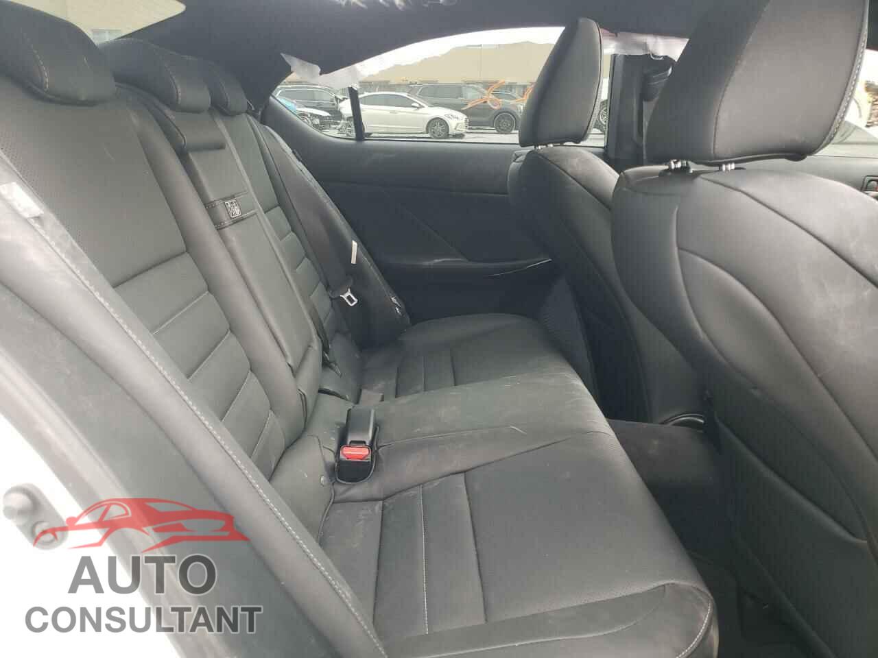LEXUS IS 2022 - JTHGZ1B26N5049320