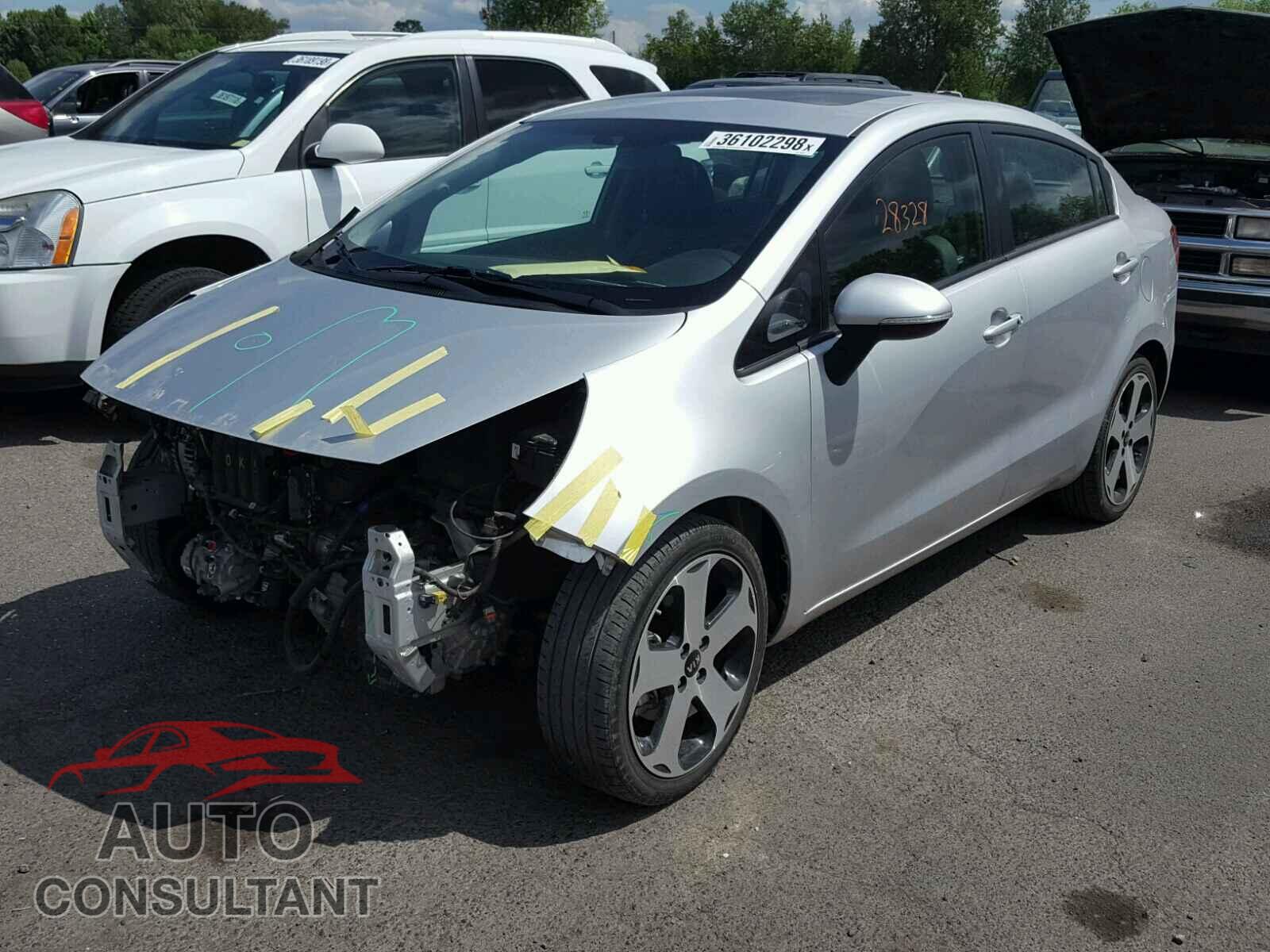 KIA RIO 2015 - KNADN4A37F6453442