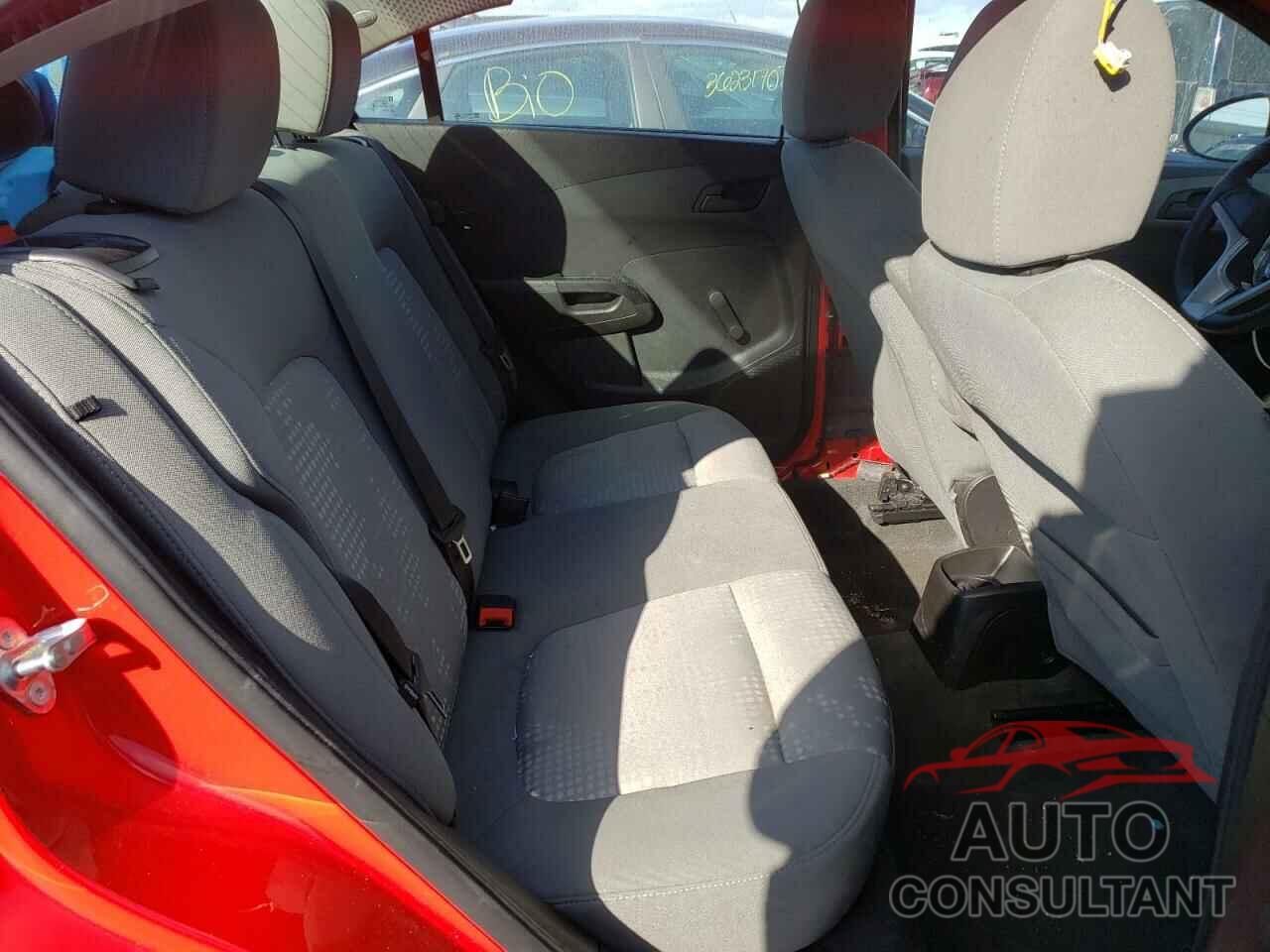 CHEVROLET SONIC 2019 - 1G1JB5SBXK4137347