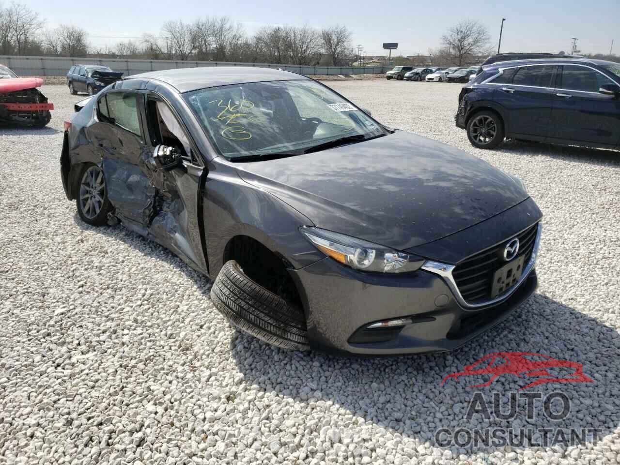 MAZDA 3 2018 - 3MZBN1V38JM266123