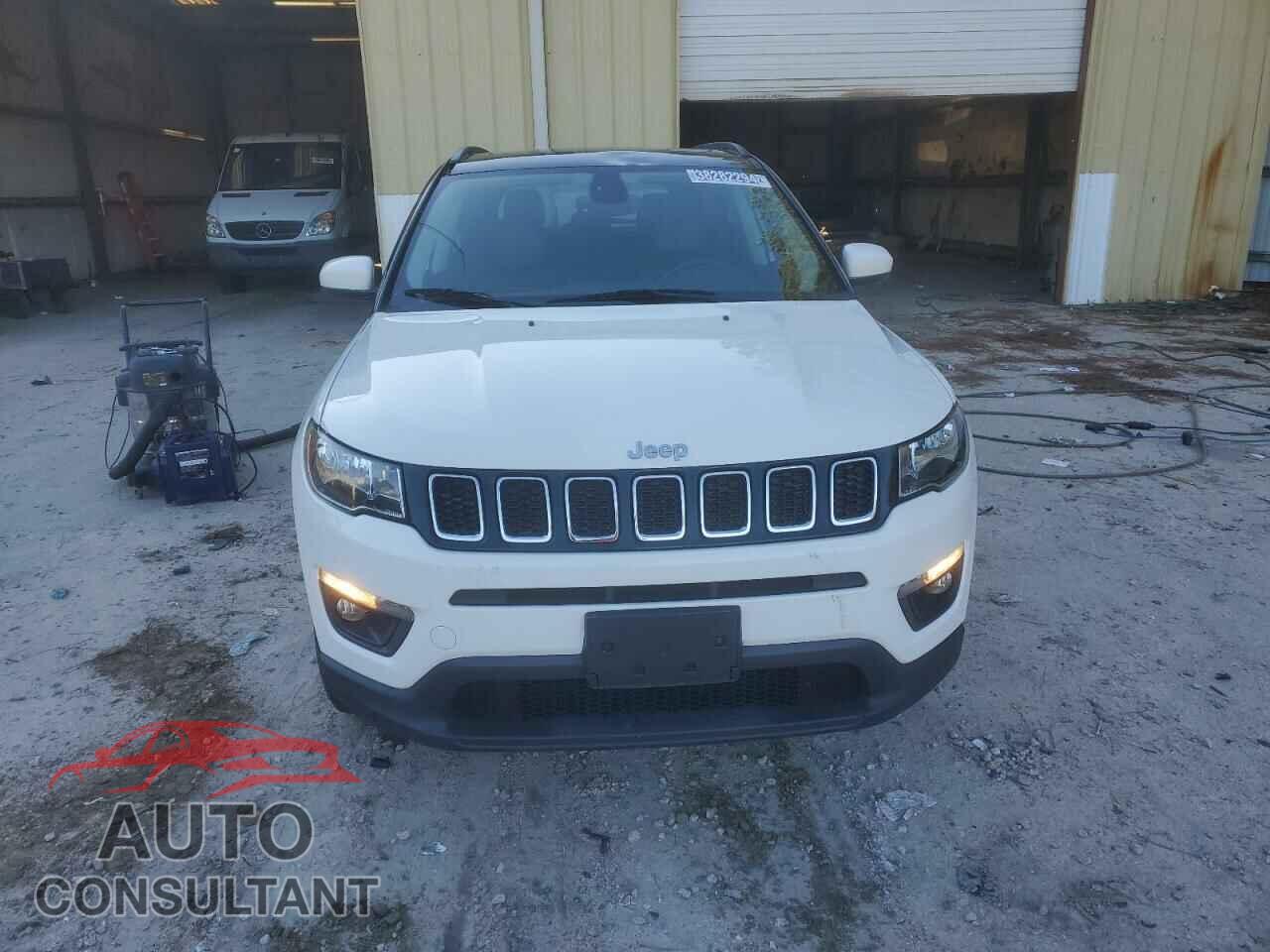 JEEP COMPASS 2018 - 3C4NJDBB4JT144468