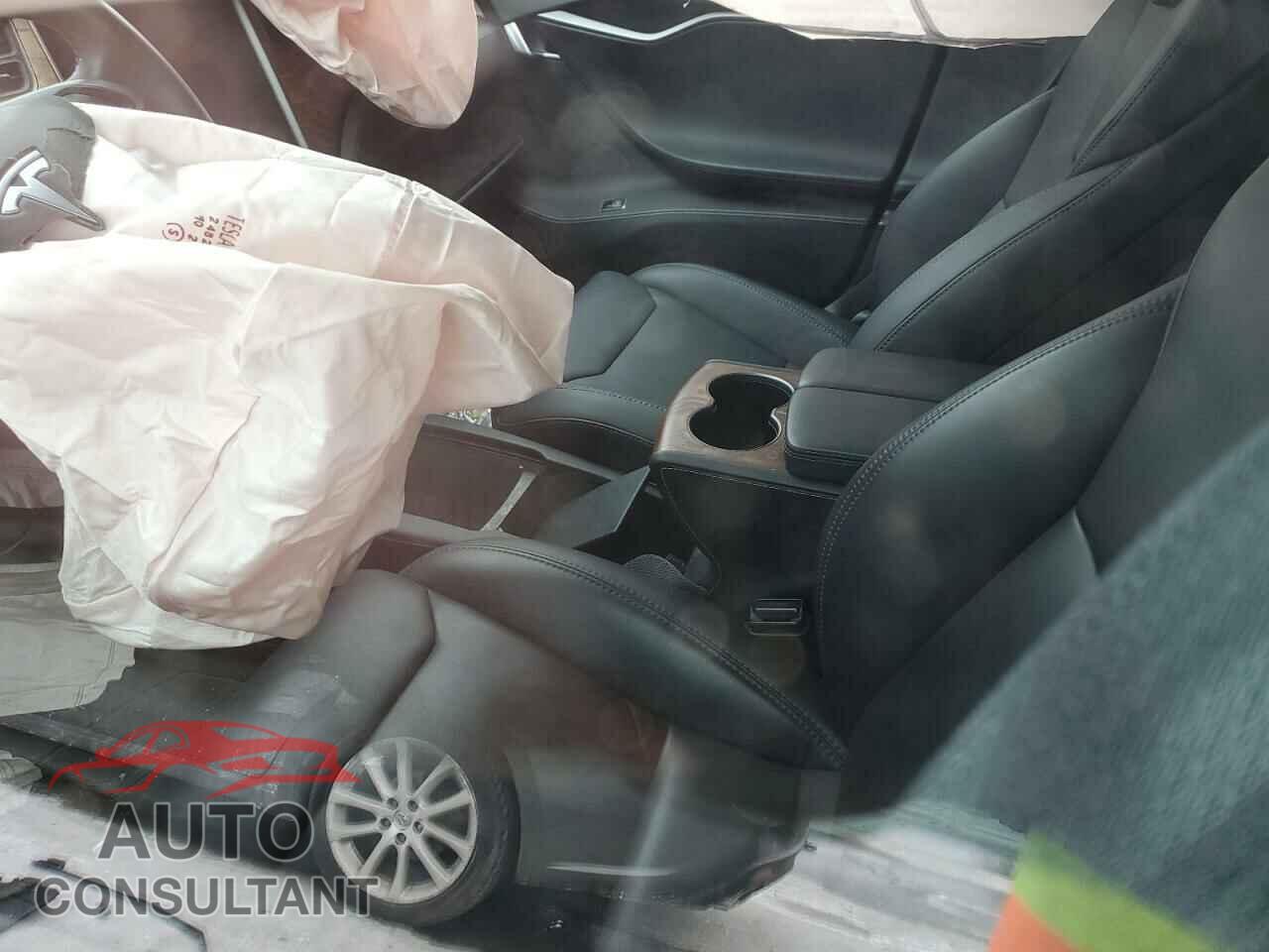 TESLA MODEL S 2020 - 5YJSA1E24LF358018