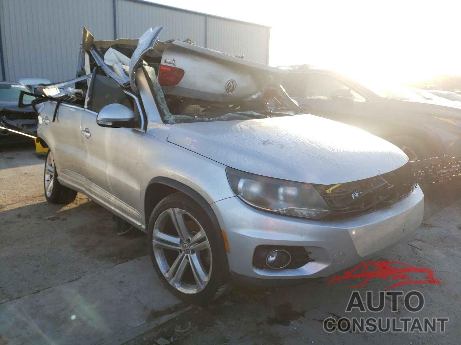 VOLKSWAGEN TIGUAN 2016 - WVGAV7AX4GW032172
