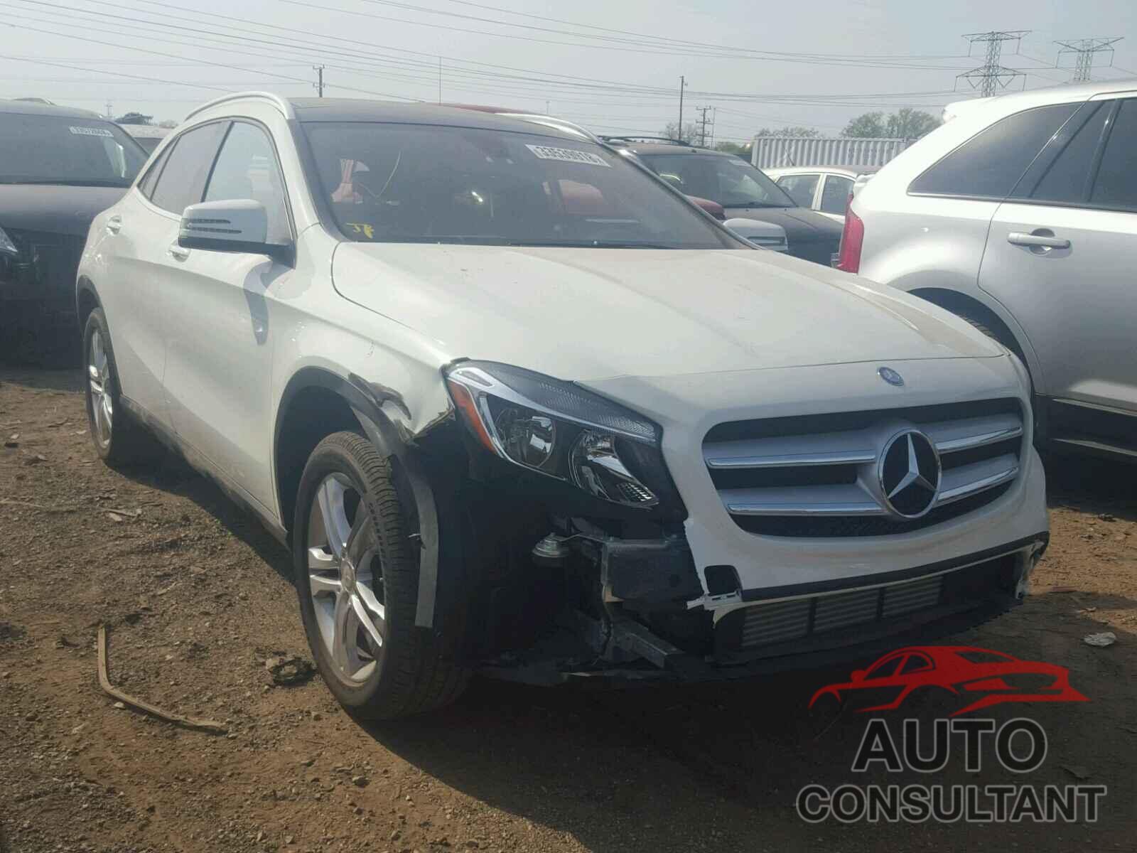 MERCEDES-BENZ GLA250 2017 - WDCTG4GB1HJ352169