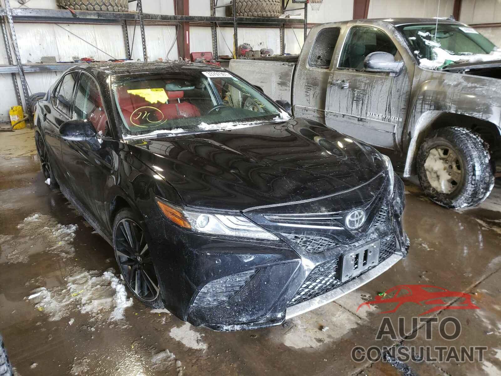 TOYOTA CAMRY 2018 - 4T1B61HK5JU008913