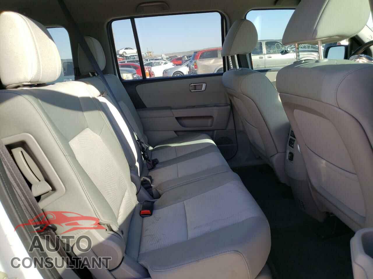 HONDA PILOT 2015 - 5YFEPMAEXMP185009