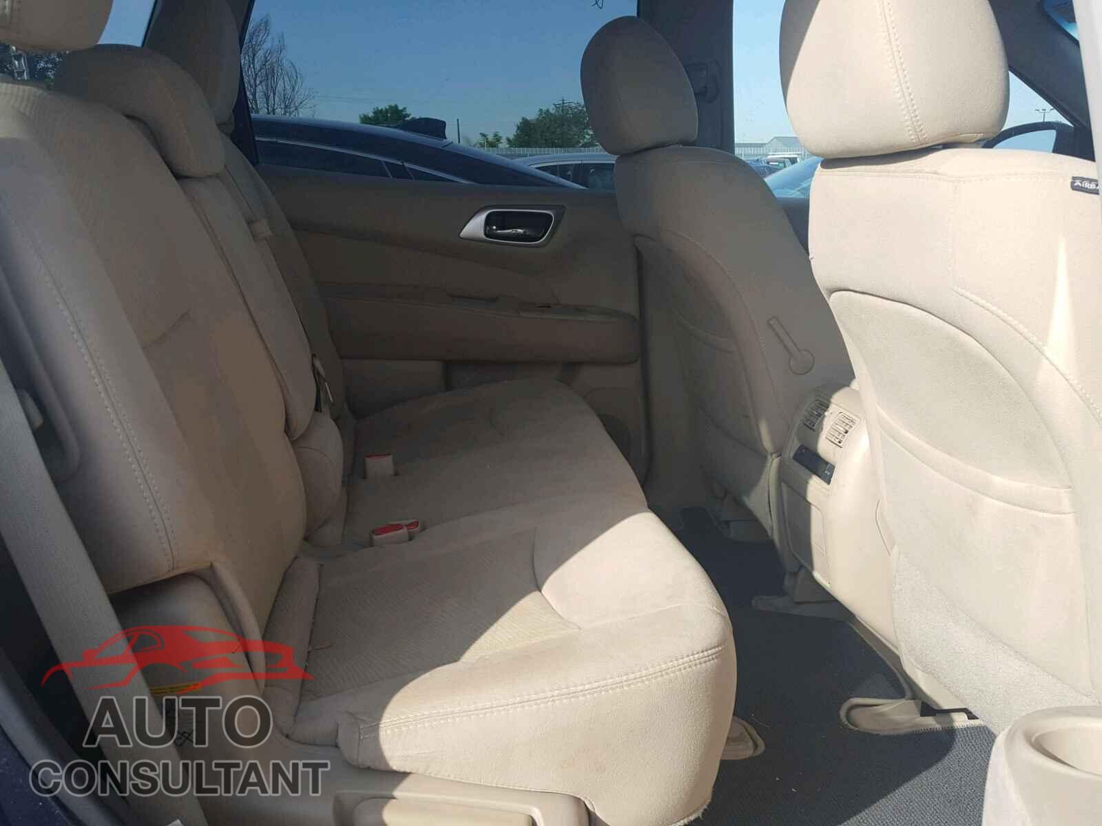 NISSAN PATHFINDER 2015 - 5N1AR2MM3FC612859