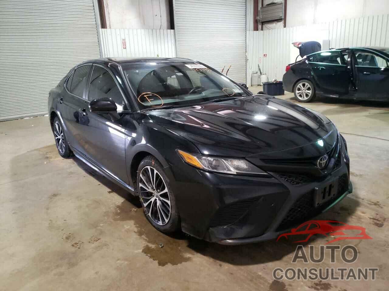 TOYOTA CAMRY 2018 - JTNB11HK3J3010180