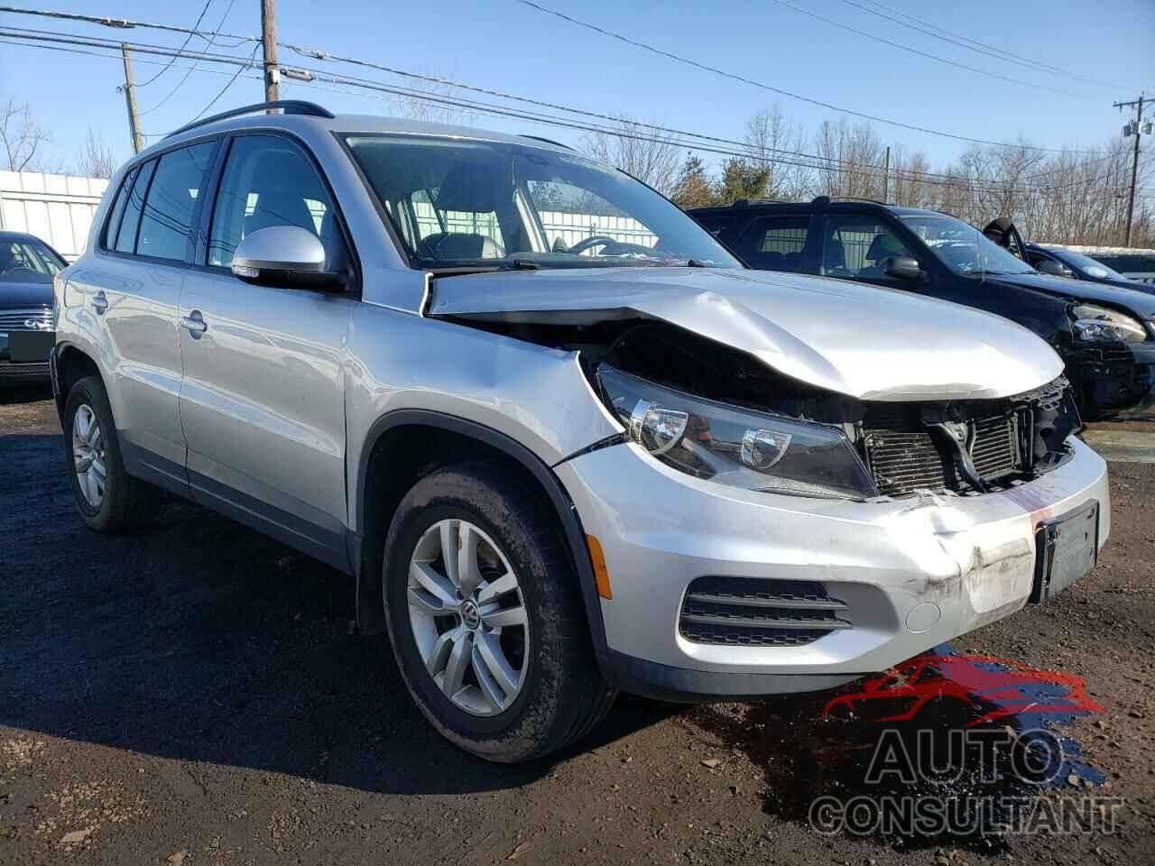 VOLKSWAGEN TIGUAN 2016 - WVGBV7AX7GW593454