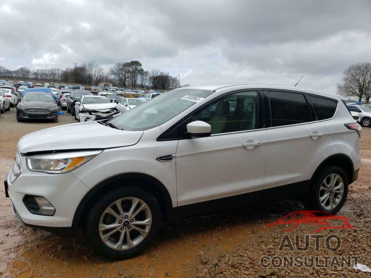 FORD ESCAPE 2017 - 1FMCU0GD9HUA53399