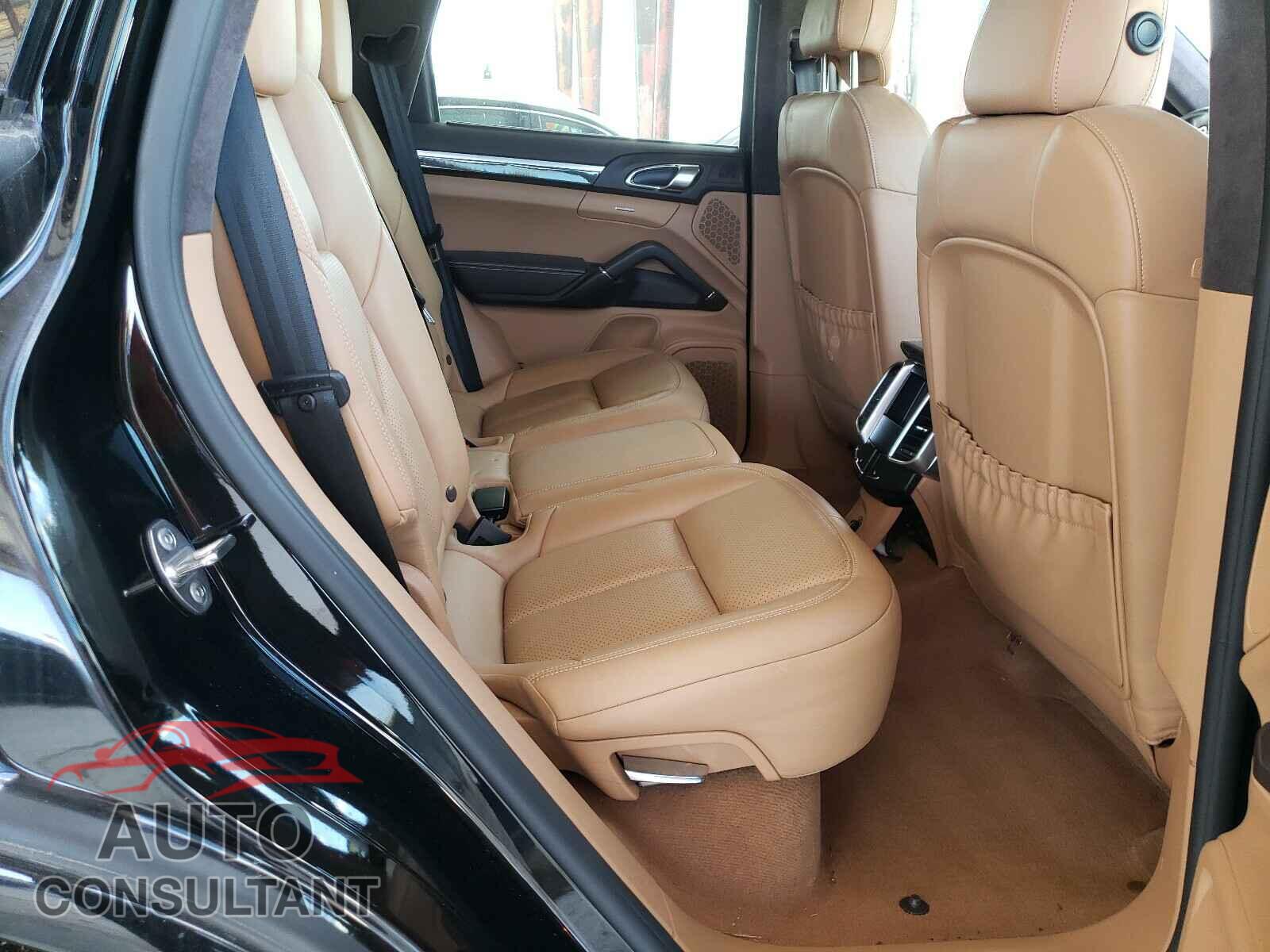 PORSCHE CAYENNE 2016 - WP1AD2A25GLA70430