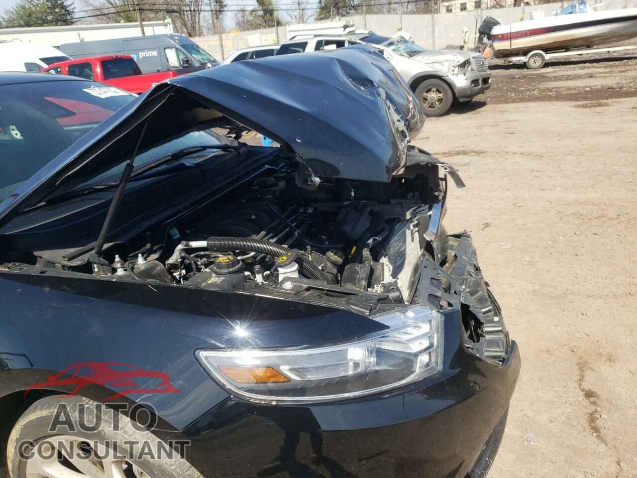 FORD TAURUS 2018 - 1FAHP2F83JG126682