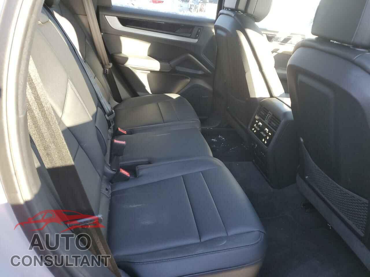 PORSCHE CAYENNE 2024 - WP1AA2AY3RDA00905