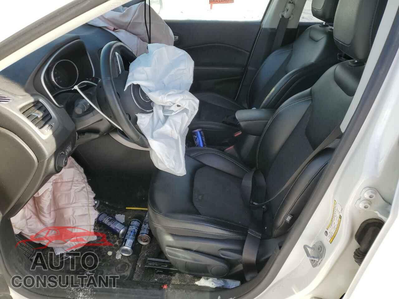 JEEP COMPASS 2019 - 3C4NJDBB0KT755180