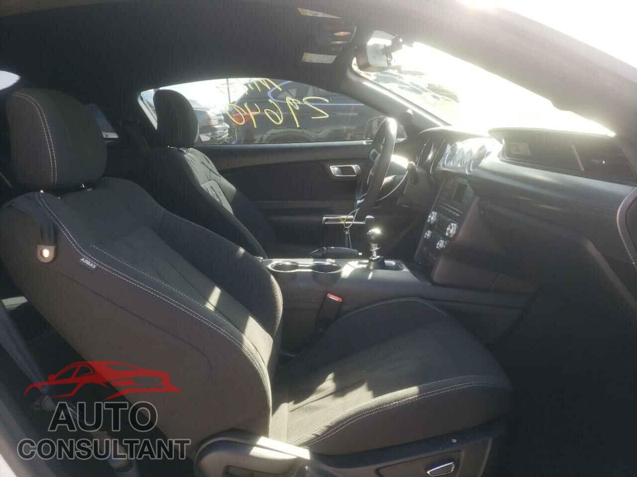 FORD MUSTANG 2018 - 1FA6P8CF8J5132244