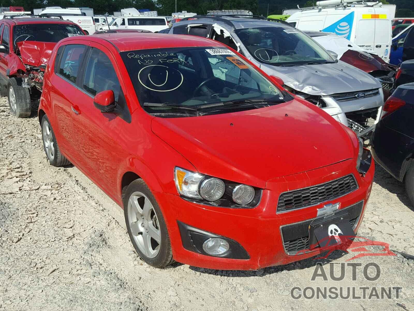 CHEVROLET SONIC 2016 - 1G1JE6SB6G4139066