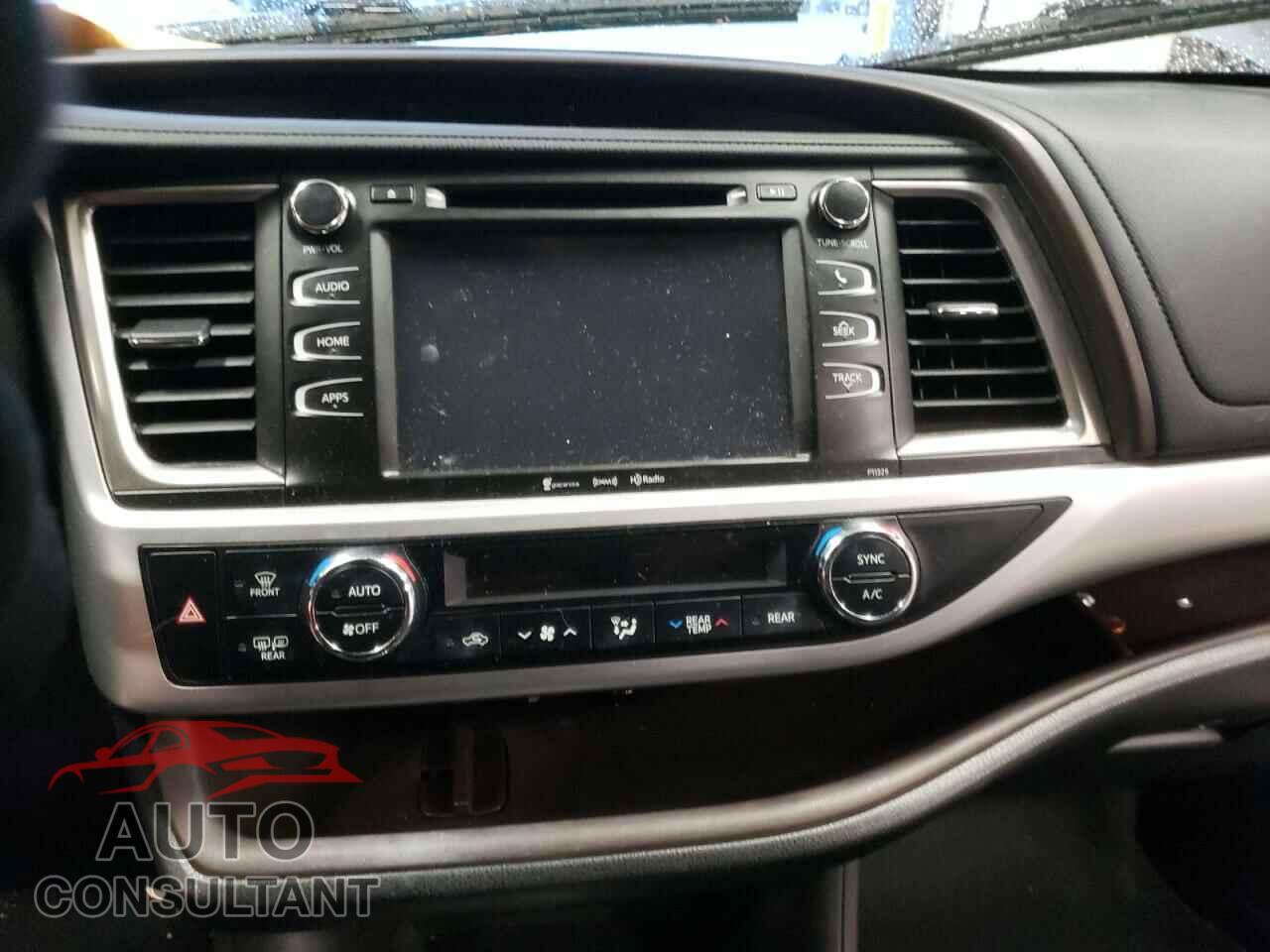 TOYOTA HIGHLANDER 2018 - 5TDZZRFH0JS257852