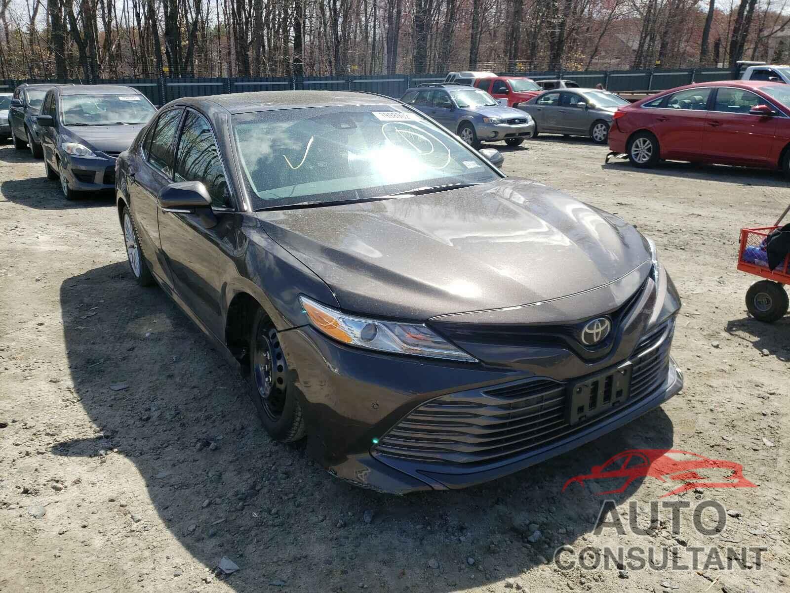 TOYOTA CAMRY 2018 - 4T1B11HK6JU069959