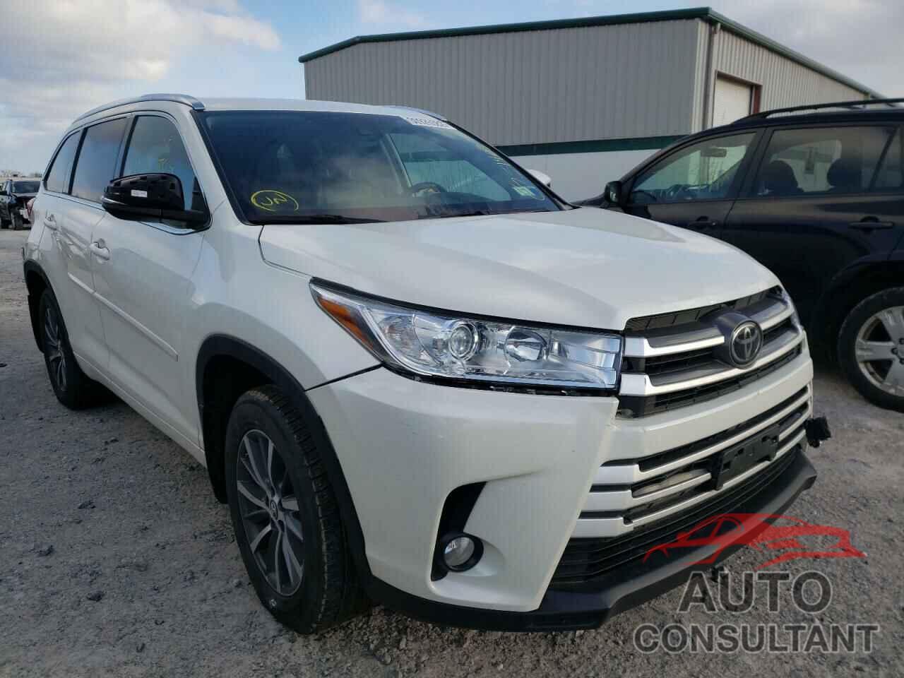 TOYOTA HIGHLANDER 2018 - 5TDJZRFH7JS555568