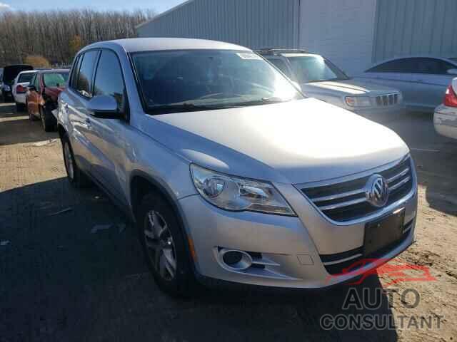 VOLKSWAGEN TIGUAN 2011 - WVGAV7AX4BW503617