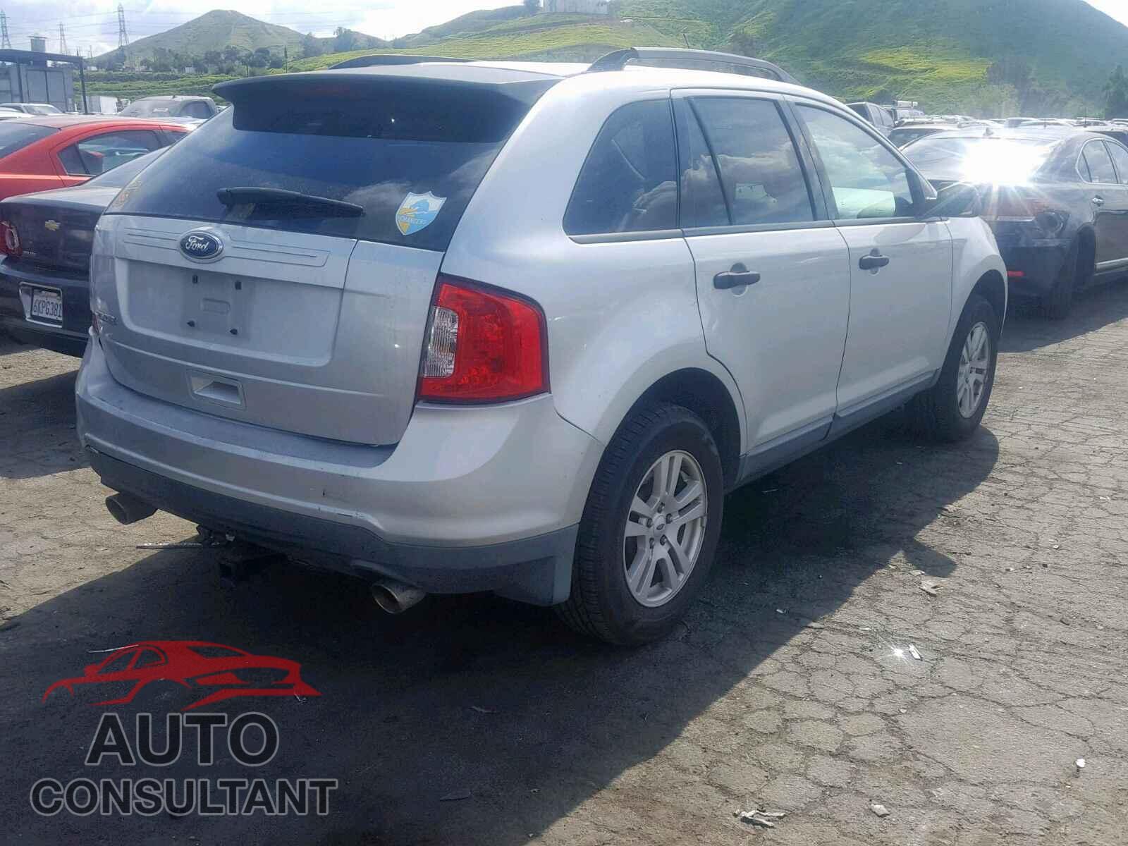 FORD EDGE SE 2011 - 5TDJZRFH5JS838065
