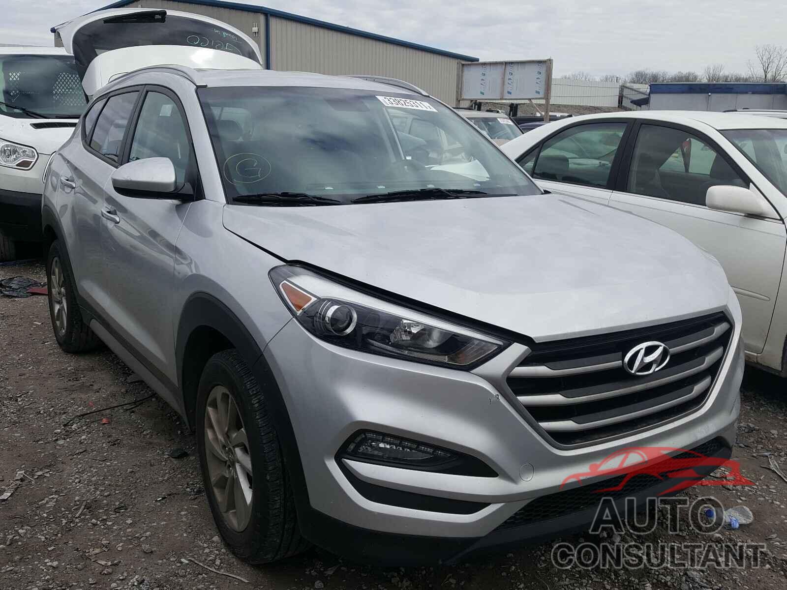 HYUNDAI TUCSON 2018 - KM8J33A42JU680195