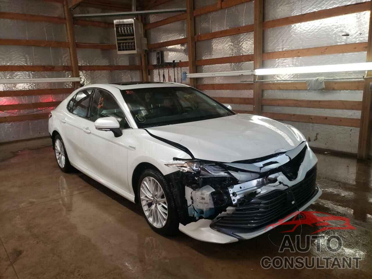 TOYOTA CAMRY 2018 - 4T1B21HK4JU006212