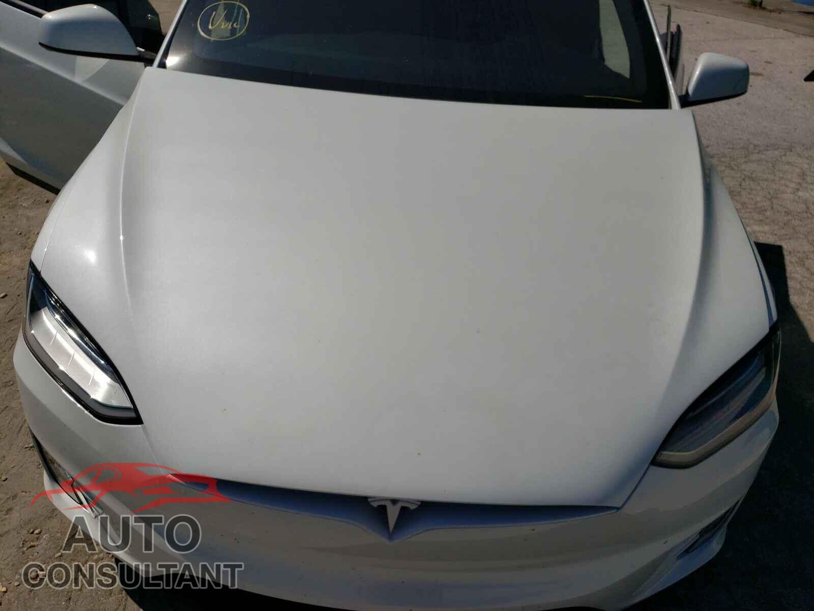 TESLA MODEL X 2020 - 5YJXCDE23LF242567