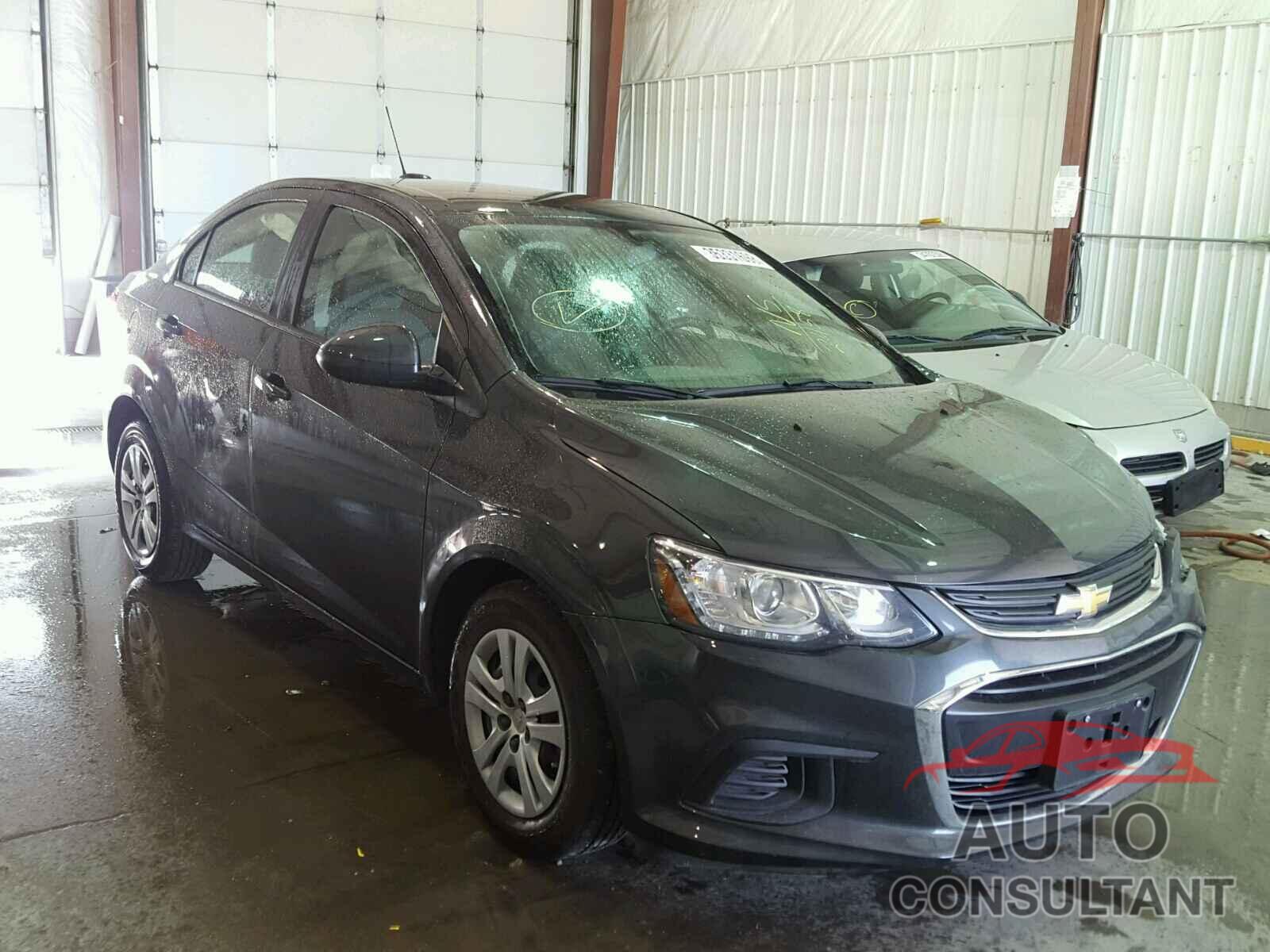 CHEVROLET SONIC 2017 - 1G1JB5SH5H4162458