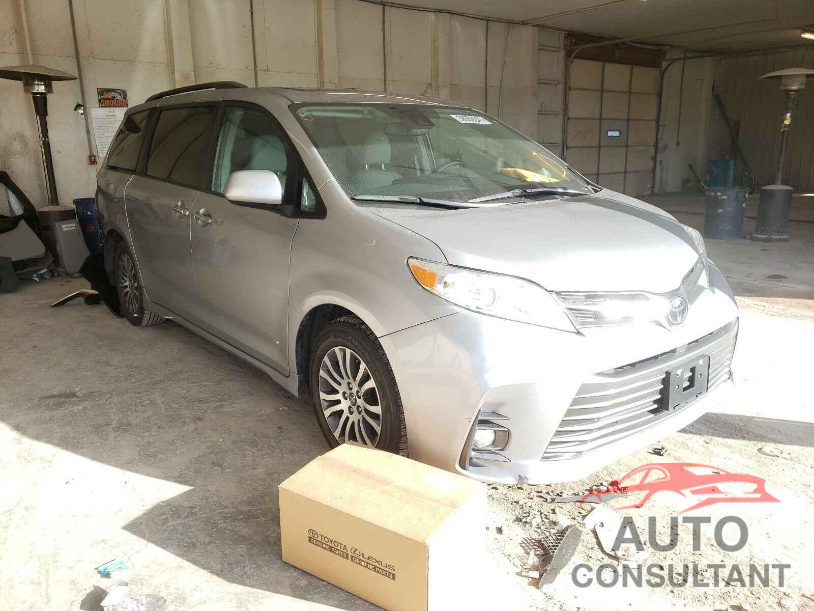 TOYOTA SIENNA 2018 - 5TDYZ3DC6JS911446