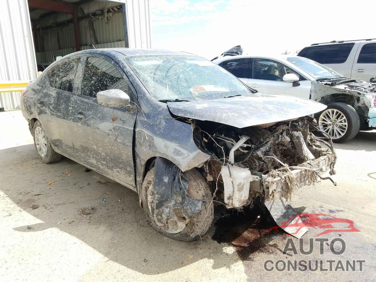 NISSAN VERSA 2017 - 3N1CN7AP2HL828572