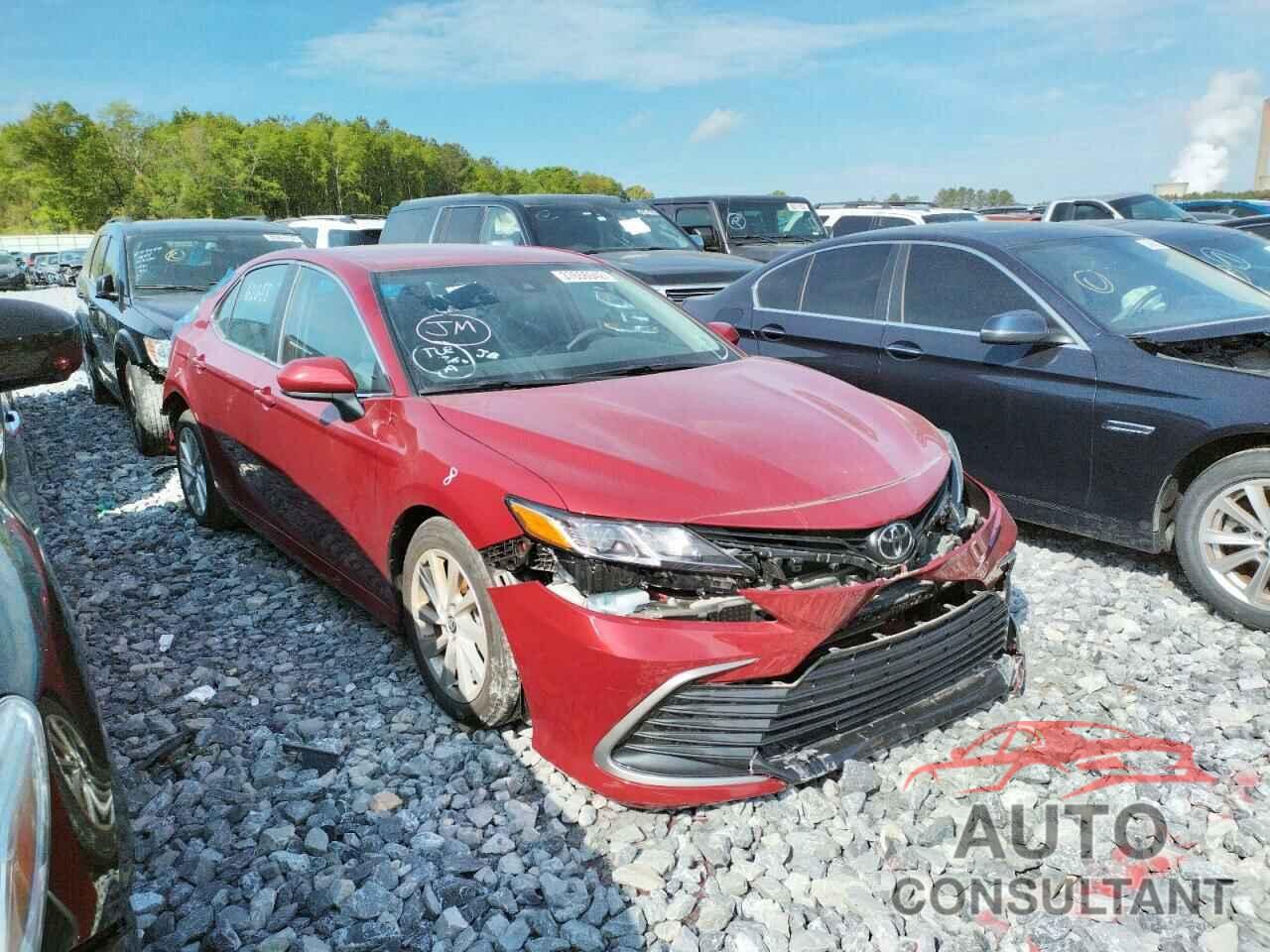 TOYOTA CAMRY 2022 - 4T1C11AK4NU626288