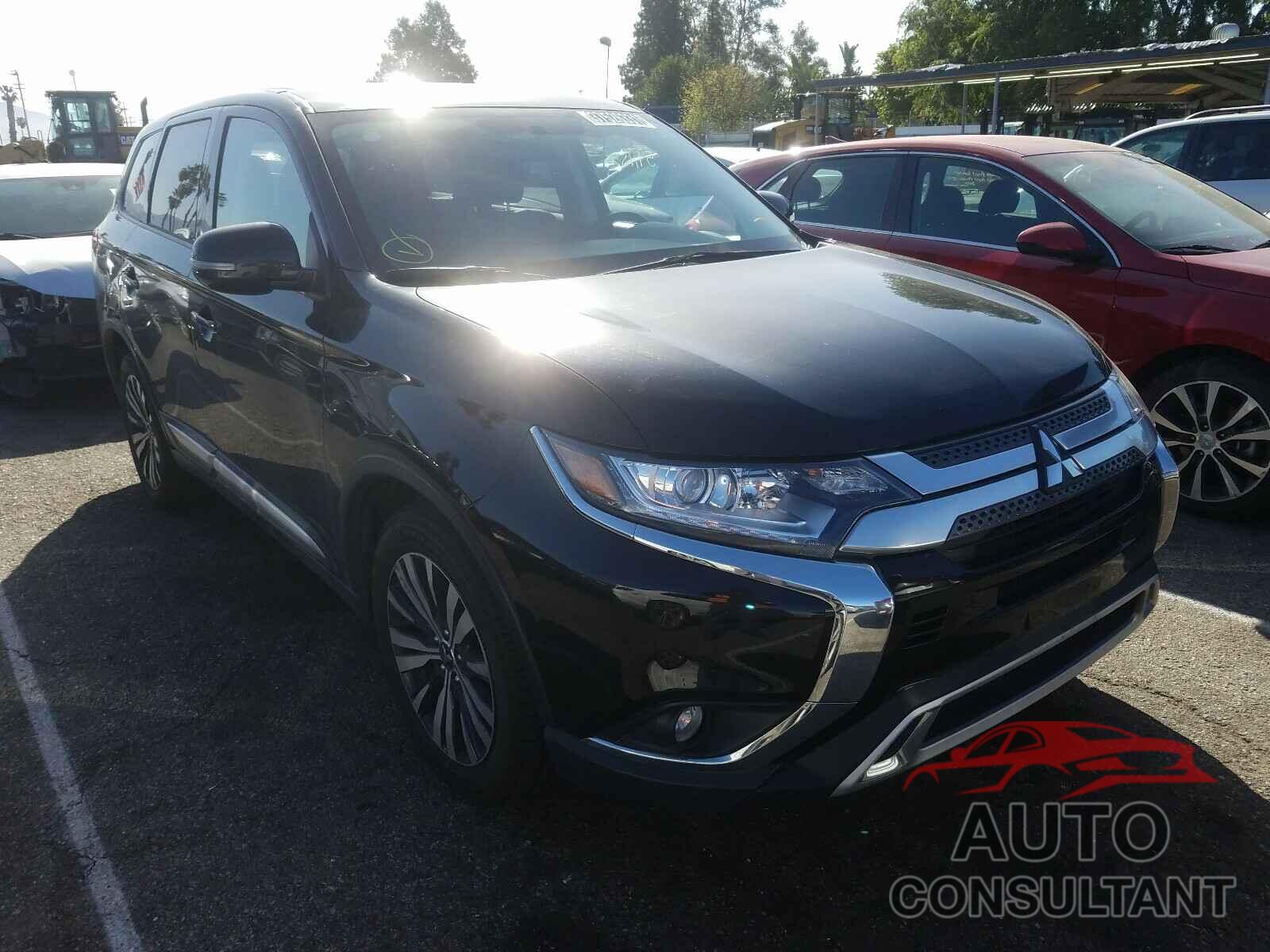 MITSUBISHI OUTLANDER 2019 - JA4AD3A32KZ035389