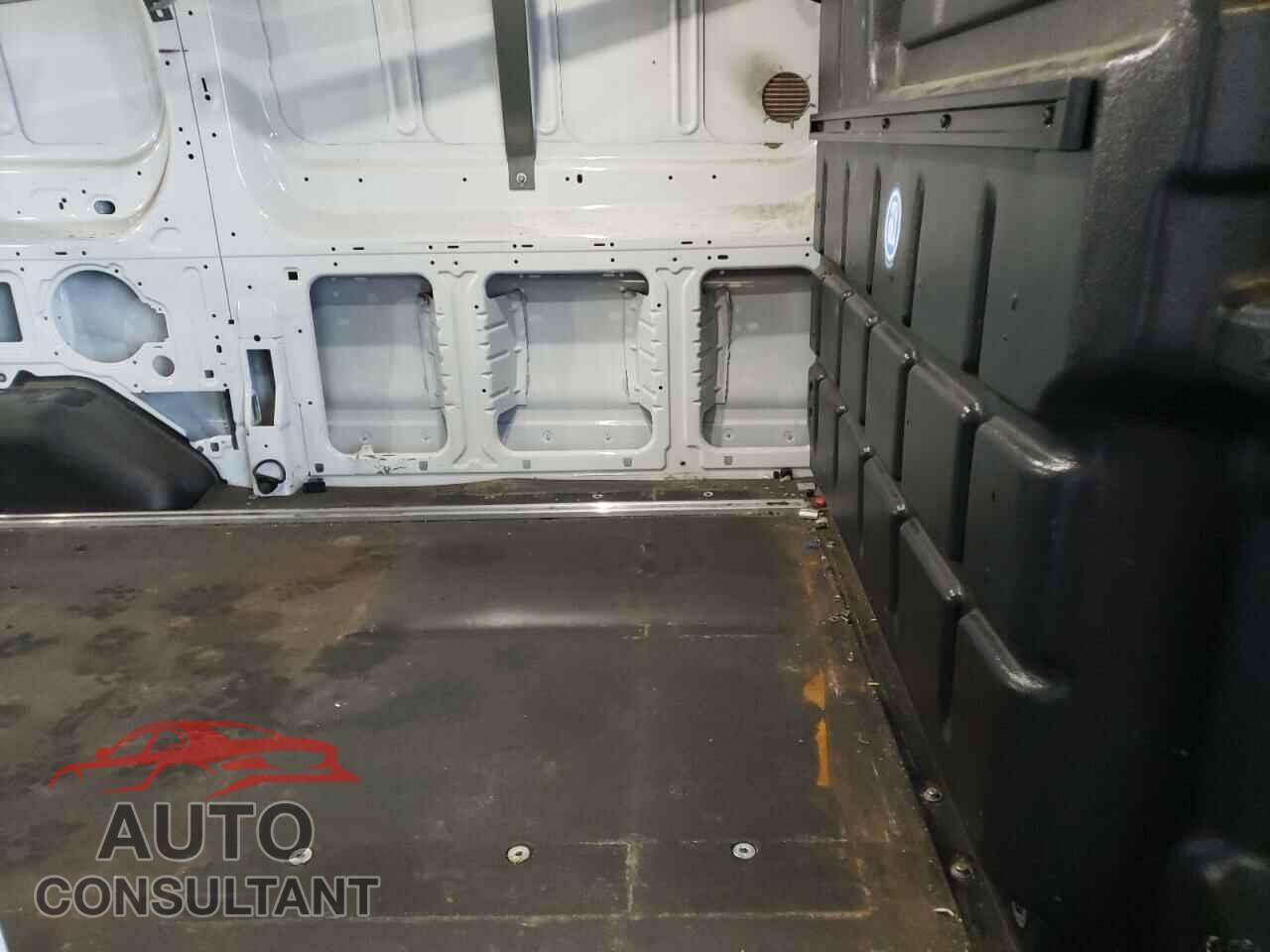 FORD TRANSIT 2018 - 1FTYR1YMXJKB07424