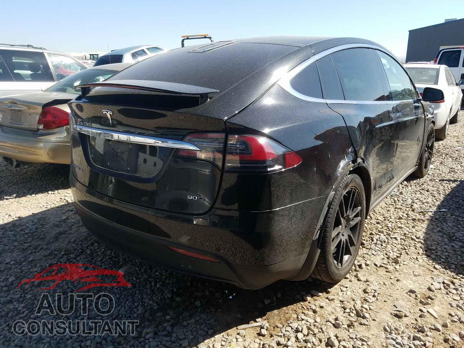 TESLA MODEL X 2016 - 5YJXCBE24GF004933