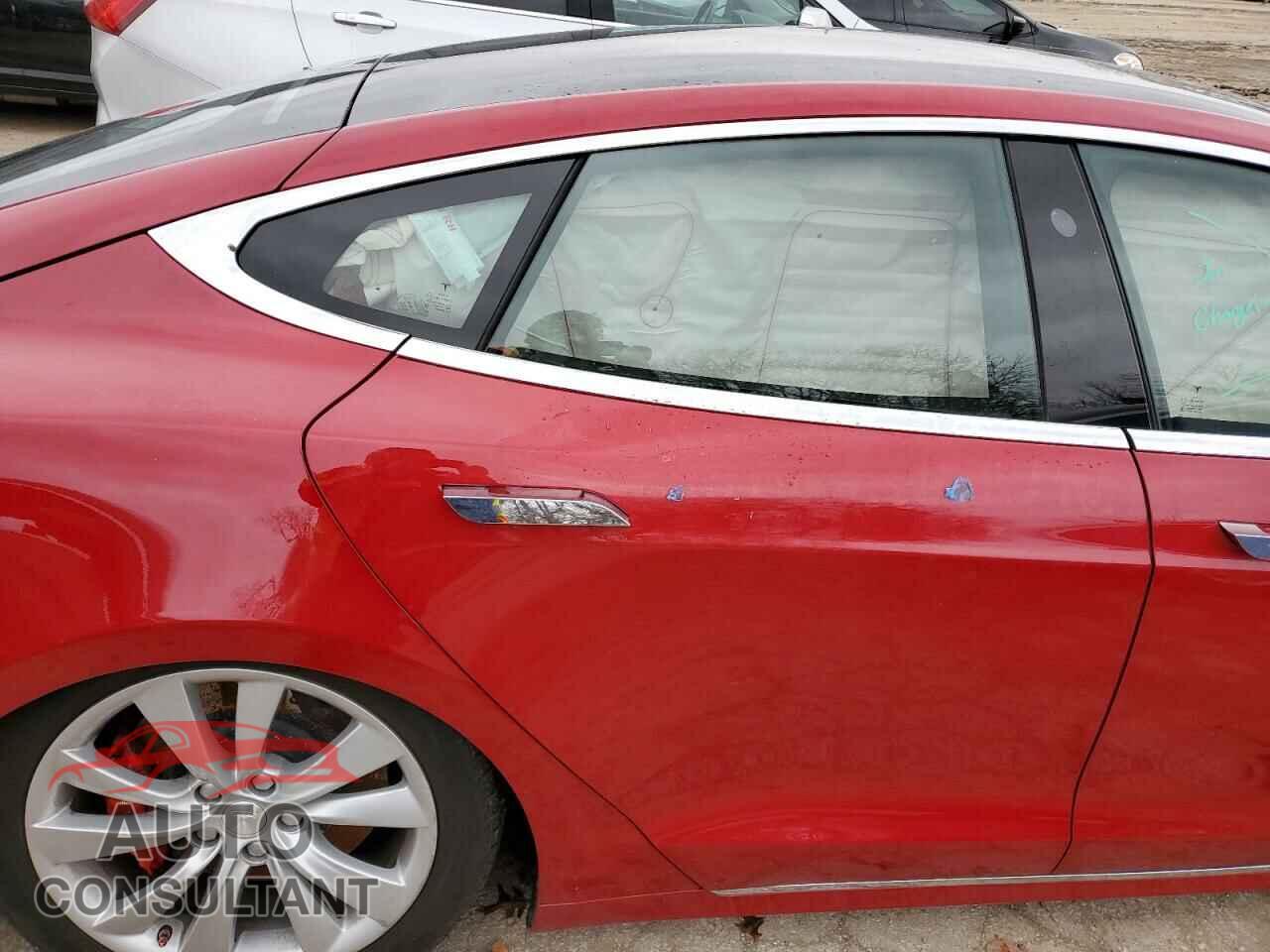 TESLA MODEL S 2019 - 5YJSA1E40KF313898
