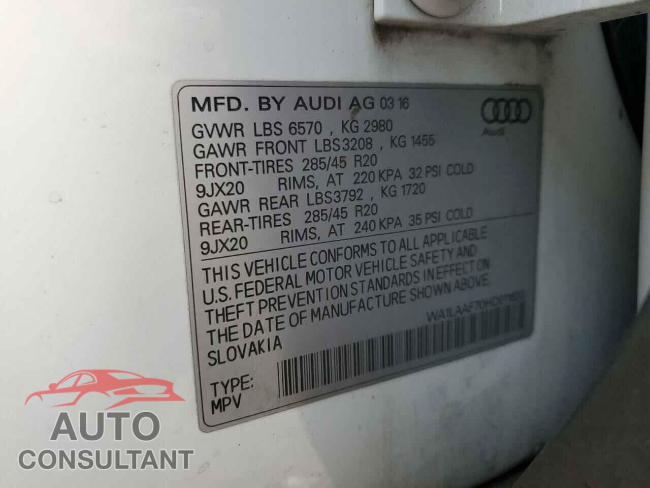 AUDI Q7 2017 - WA1LAAF70HD011633